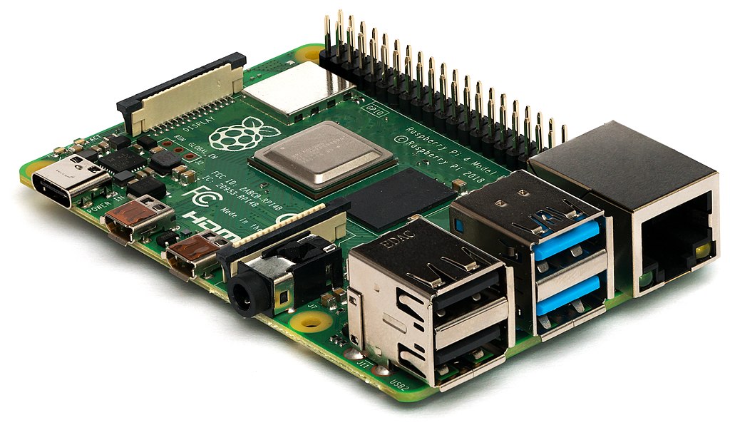 Photo d'un Raspberry Pi 4B nu (uniquement la carte mère)