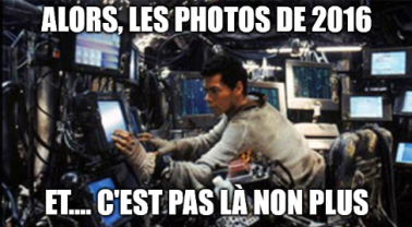 Meme, extrait du film matrix avec un homme entouré d'ordinateurs et en train de regarder un écran en particulier comme s'il cherchait quelque chose, le texte est : alors, les photos de 2016, et... c'est pas là non plus